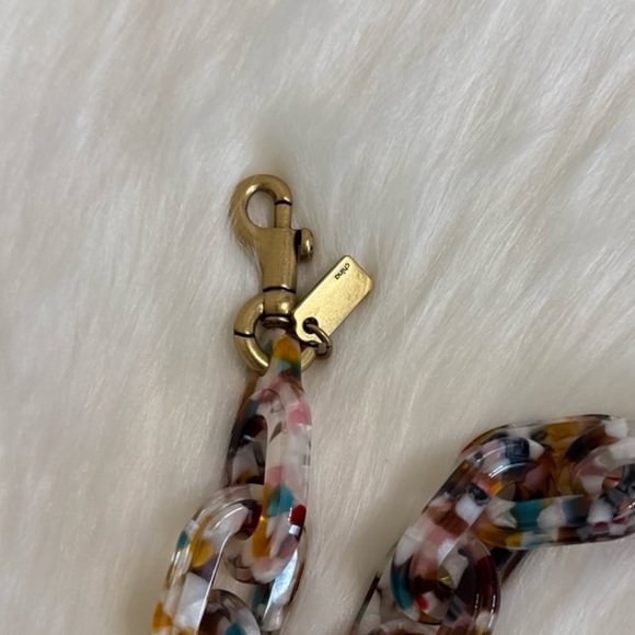 Coach Short Chain Strap With Recycled Resin - Picture 7 of 7